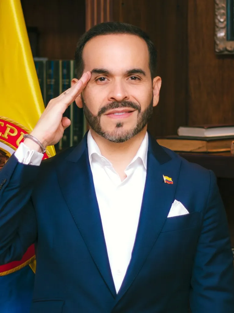 Reforma del Estado en Colombia: el presidente Abelardo de la Espriella en un retrato oficial
