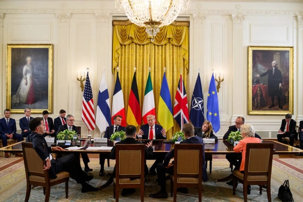 Reunión entre Putin y Zelenski: Donald Trump preside en la Casa Blanca la reunión multilateral con Volodimir Zelenski y líderes europeos
