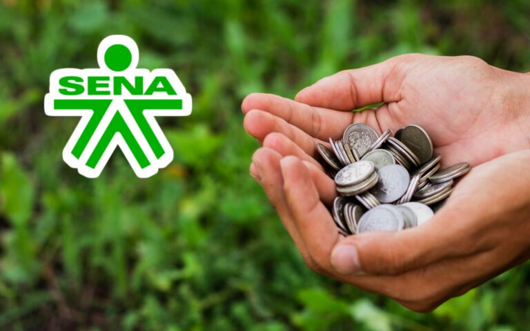 Sena 20.000 millones para emprendimientos en Córdoba: manos con monedas y el logo del Sena