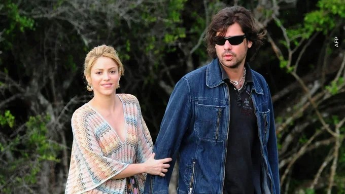 Reencuentro de Shakira con Antonio de la Rúa: la pareja posa junta en una fotografía de archivo