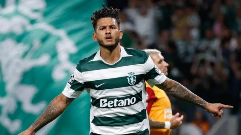 Sporting vs Académico de Viseu: el colombiano Luis Javier Suárez, delantero del Sporting de Lisboa, celebrando un gol