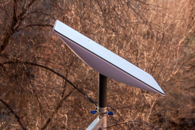 Antena Starlink para internet satelital