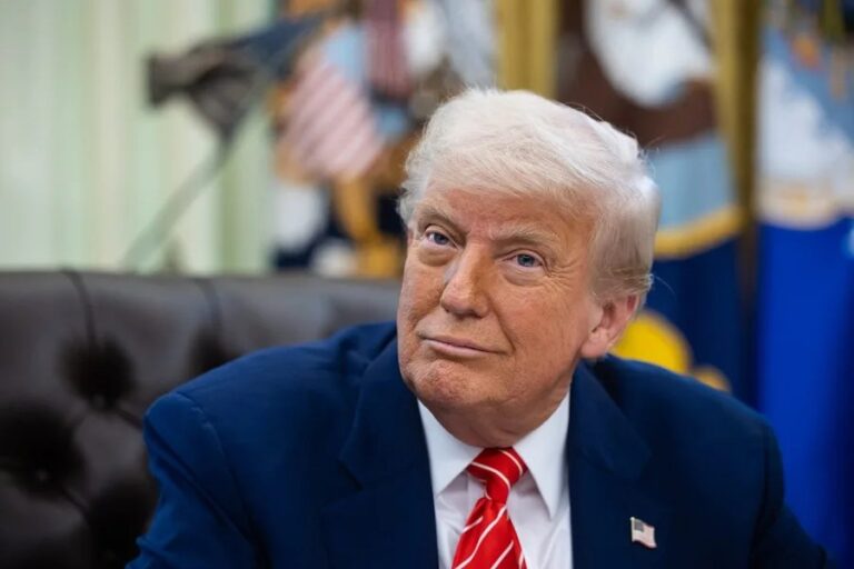 Starlink en Ucrania: el presidente Donald Trump durante sus declaraciones en la Casa Blanca sobre el restablecimiento del servicio
