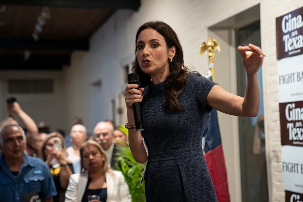 Votación anticipada en Texas: Gina Hinojosa, candidata demócrata a gobernadora, en un acto de campaña